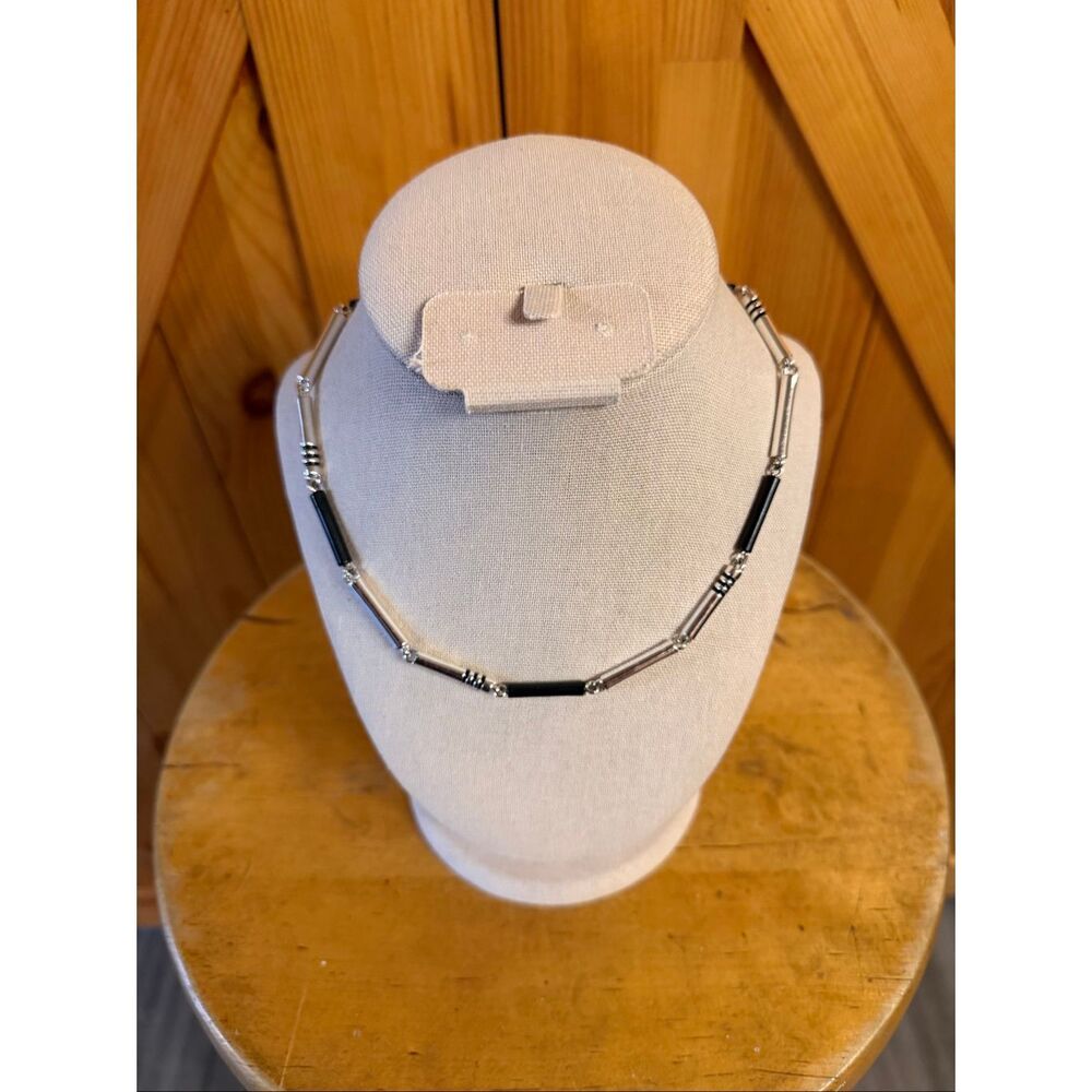 Signed Nine West Silver tone & Black Tubular Link Necklace (7427)